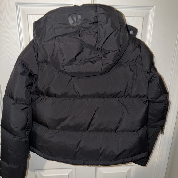 Lululemon Women’s Wunder Puff 600 Cropped Black Puffer Jacket - Picture 2 of 6
